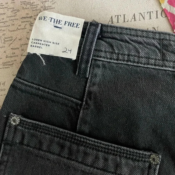 We The Free Loren High Rise Carpenter Barrel Jeans New with Size Tag MSRP 148$ - Picture 6 of 11